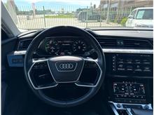 Vehicle Thumb #17
