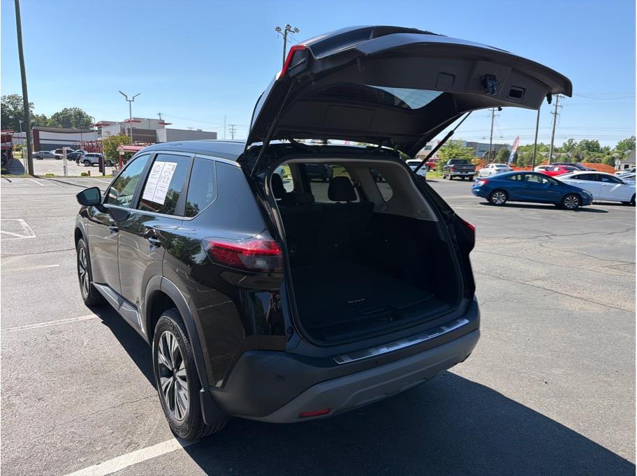 2023 Nissan Rogue SV - Photo 6