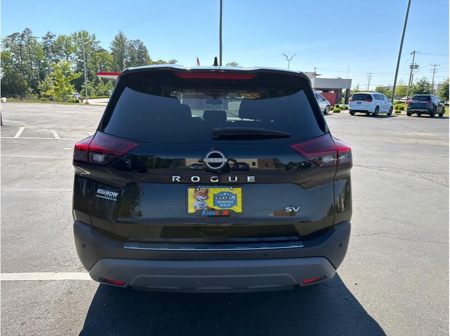 2023 Nissan Rogue SV - Photo 8