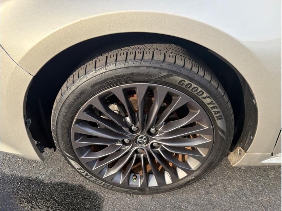 2018 Toyota Avalon XLE Touring - Photo 18