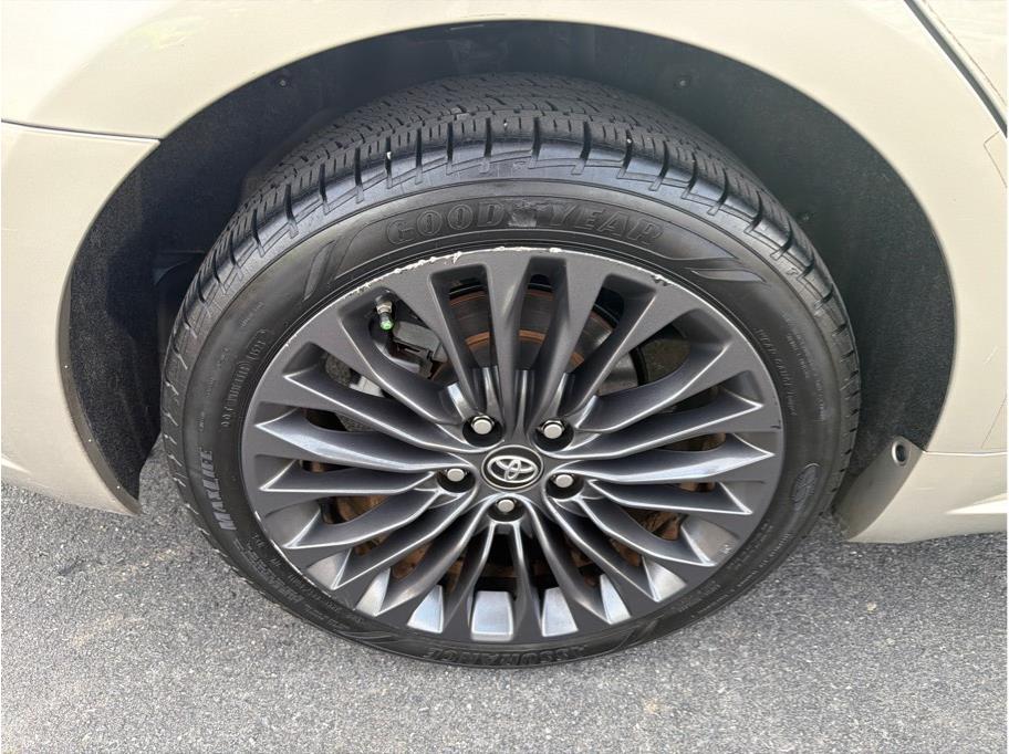 2018 Toyota Avalon XLE Touring - Photo 20