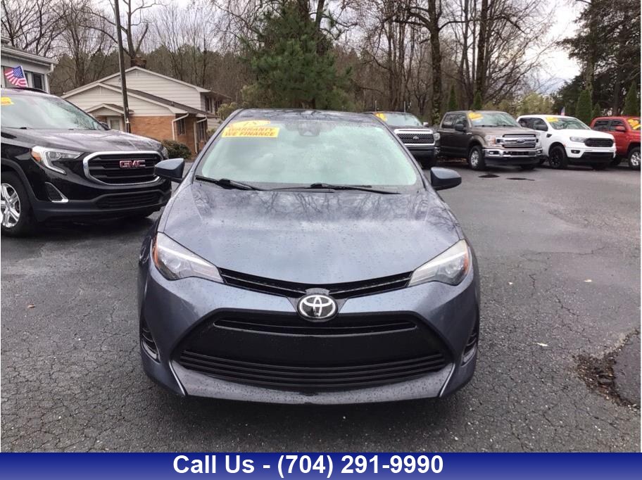 2018 Toyota Corolla LE's photo