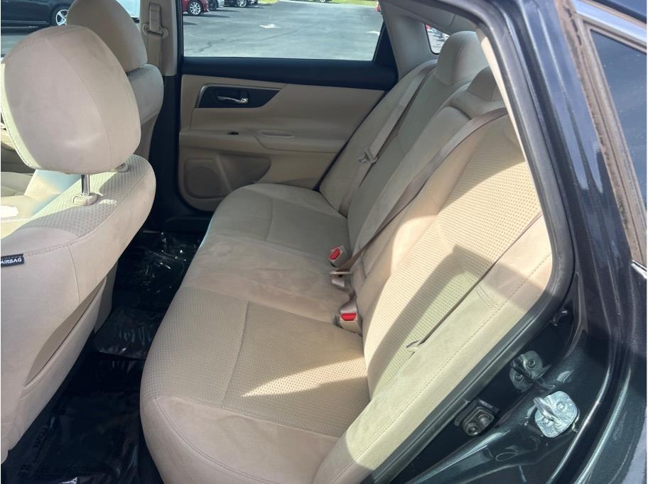 2015 Nissan Altima S - Photo 11