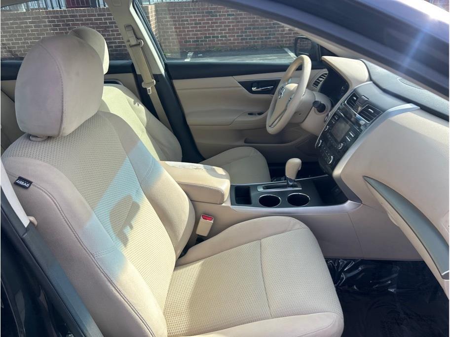 2015 Nissan Altima S - Photo 13