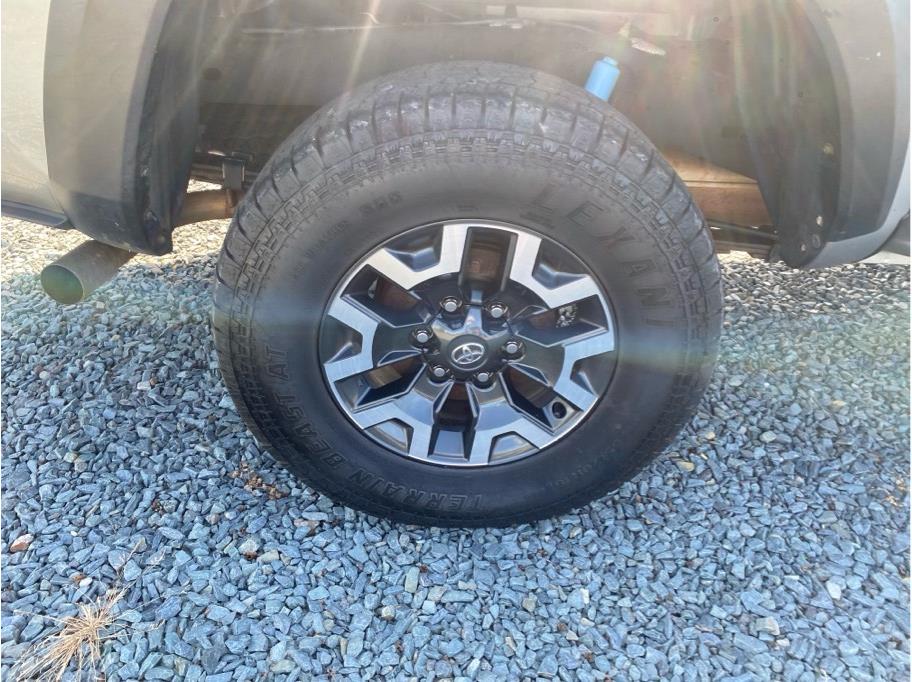 2021 Toyota Tacoma TRD Off Road - Photo 11
