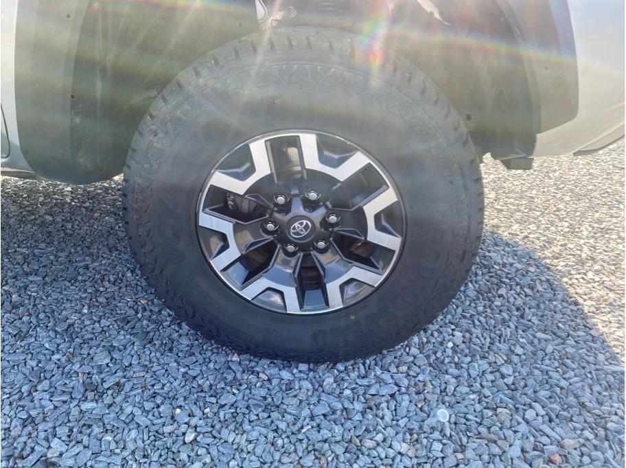 2021 Toyota Tacoma TRD Off Road - Photo 12