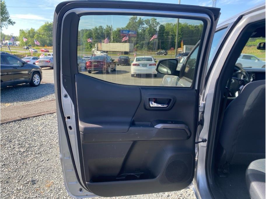 2021 Toyota Tacoma TRD Off Road - Photo 15