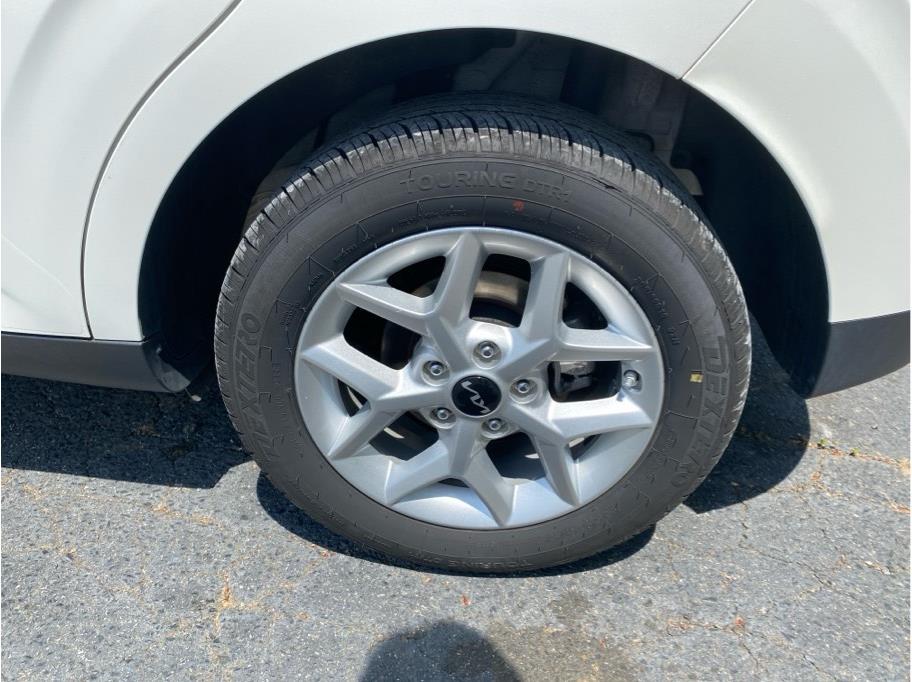 2024 Kia Soul LX - Photo 10