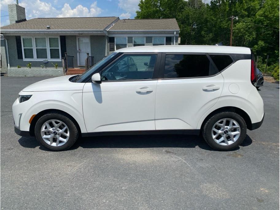 2024 Kia Soul LX - Photo 6