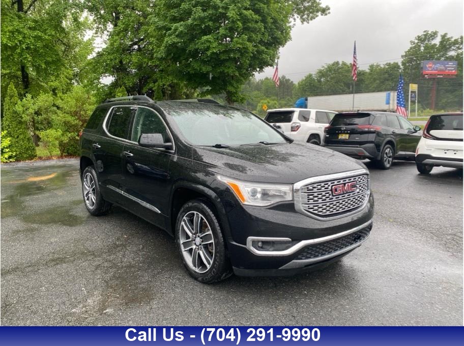 2019 GMC Acadia Denali FWD's photo