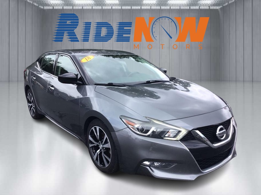 2018 Nissan Maxima S's photo
