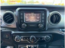 Vehicle Thumb #16