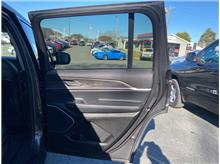 Vehicle Thumb #19