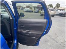 Vehicle Thumb #18