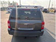 Vehicle Thumb #9
