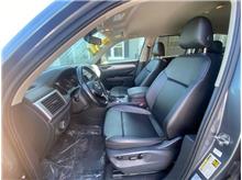 Vehicle Thumb #14
