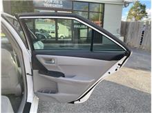 Vehicle Thumb #17
