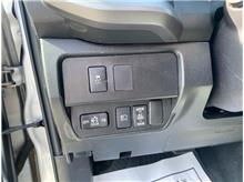 Vehicle Thumb #26