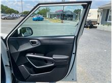 Vehicle Thumb #20
