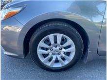 Vehicle Thumb #9