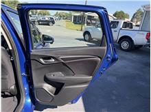 Vehicle Thumb #19