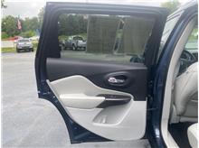 Vehicle Thumb #15