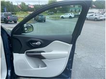 Vehicle Thumb #21