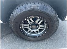 Vehicle Thumb #18