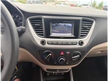 Vehicle Thumb #16
