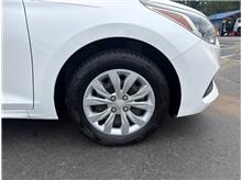 Vehicle Thumb #22