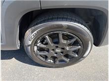 Vehicle Thumb #18