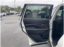 Vehicle Thumb #15