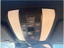 Vehicle Thumb #17