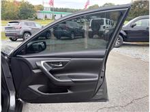 Vehicle Thumb #20