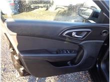 Vehicle Thumb #26