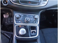 Vehicle Thumb #32