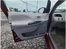 Vehicle Thumb #16