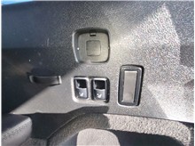 Vehicle Thumb #23