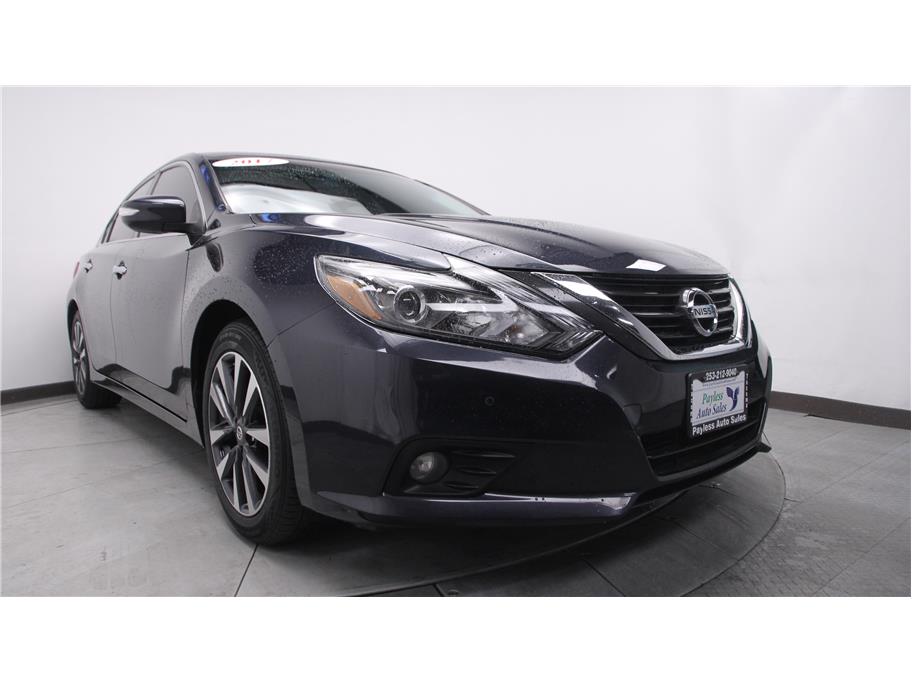 2017 Nissan Altima from Payless Auto Sales
