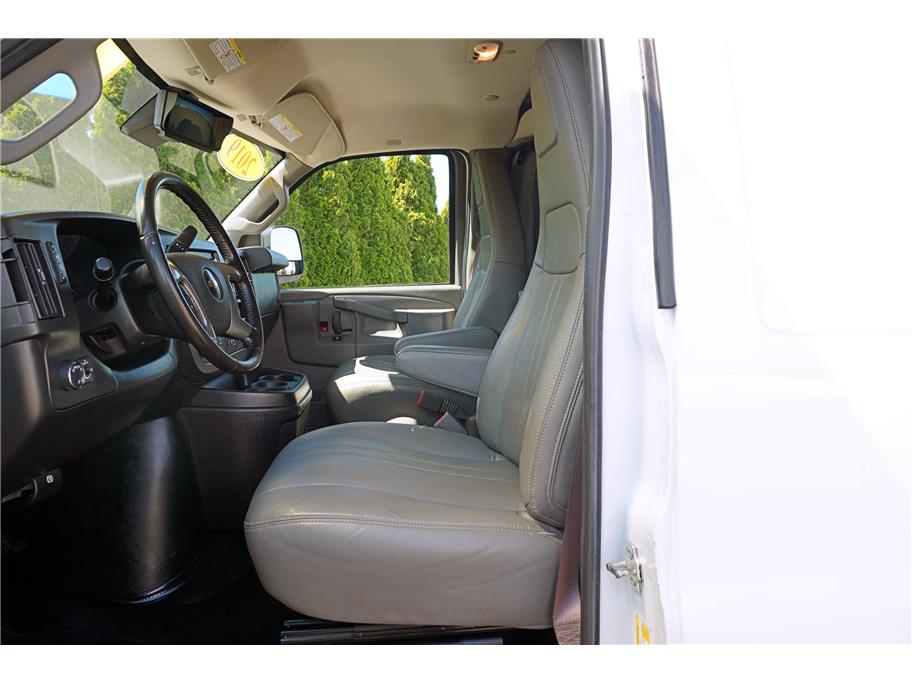 2019 Chevrolet Express Cargo Work Van - Photo 18