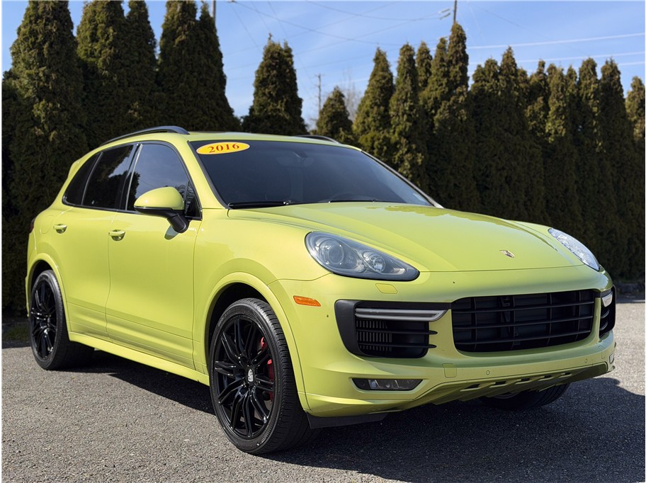 2016 Porsche Cayenne GTS