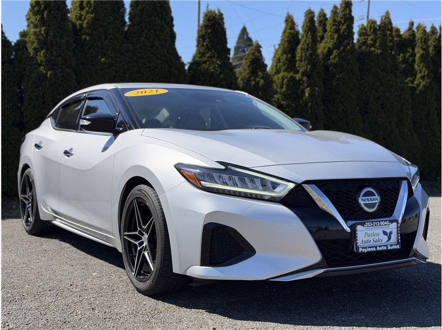 2021 Nissan Maxima SV's photo