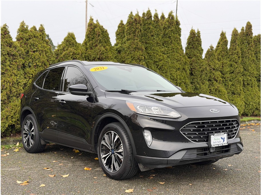 2021 Ford Escape SEL's photo