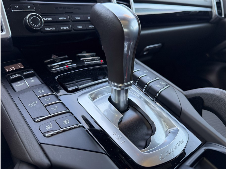 2017 Porsche Cayenne Platinum Edition - Photo 19