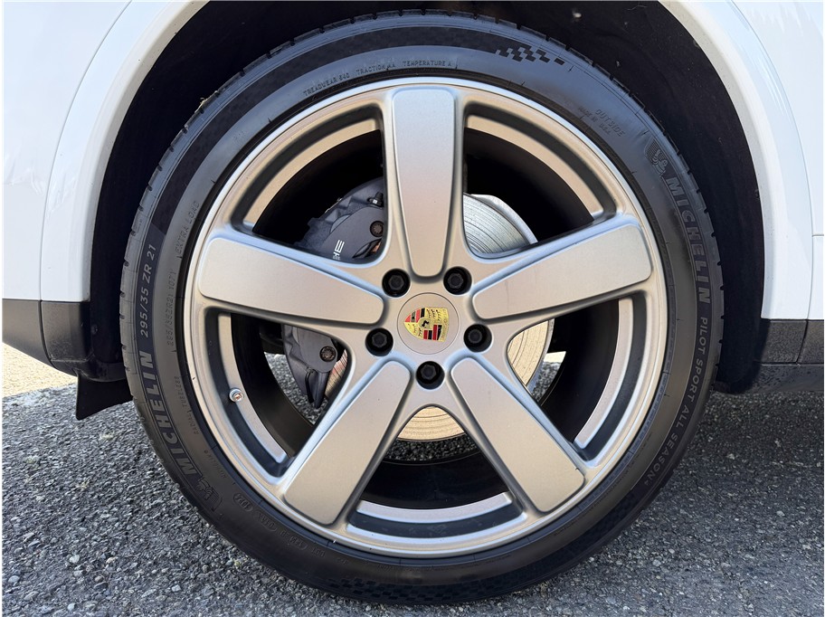 2017 Porsche Cayenne Platinum Edition - Photo 9