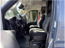 Vehicle Thumb #13