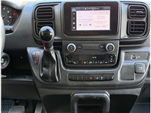 Vehicle Thumb #17
