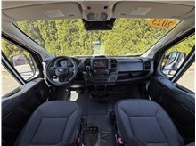 Vehicle Thumb #16