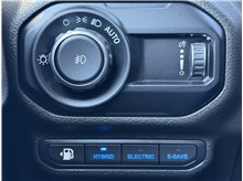 Vehicle Thumb #19