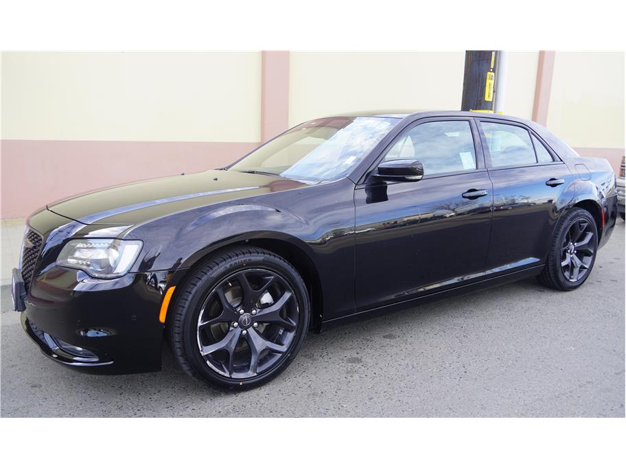 2021 Chrysler 300 from Dann's Discount Auto Sales